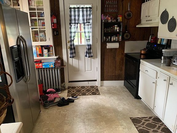 5th image of 120 N George St APT B