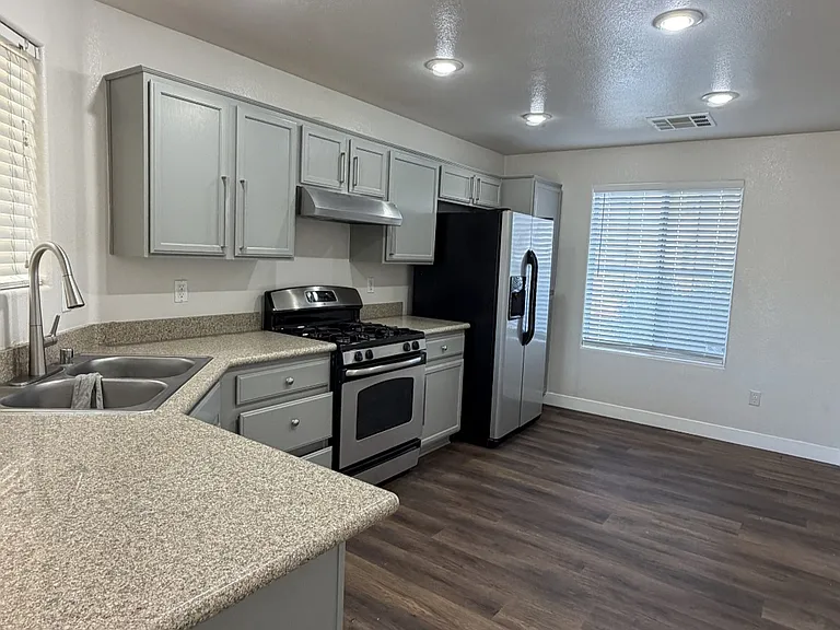 10011 McCauley Ranch Ave — Photo 3