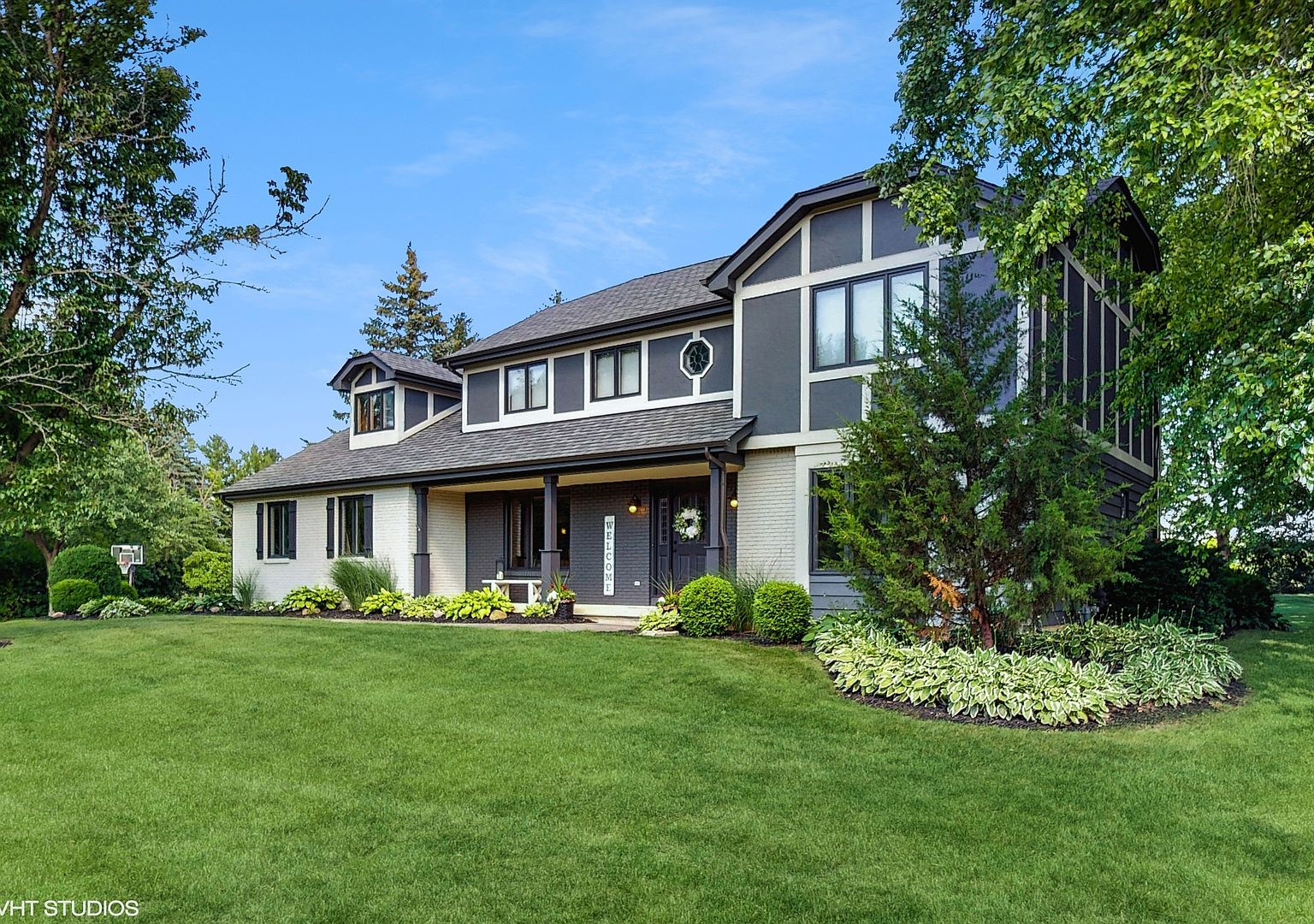5N579 Leola Ln, St Charles, IL 60175 | Zillow