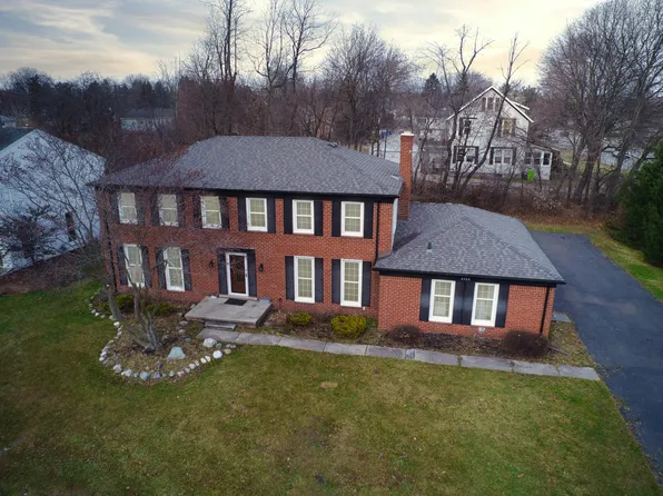 4004 Old Dominion Dr, West Bloomfield, MI 48323