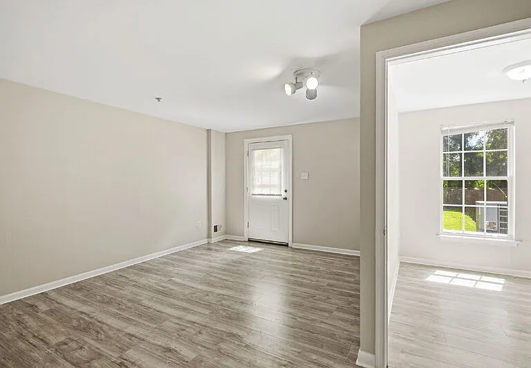 927 Pirates Ct — Photo 22