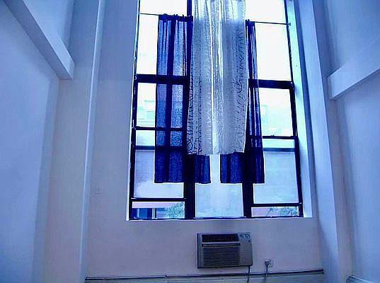 5th image of 538 W 50th St APT 3E