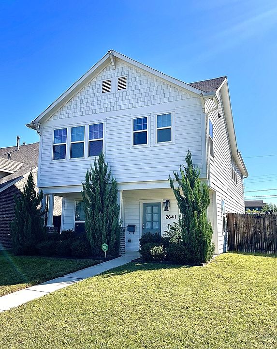 1st image of 2641 Frazier Ave