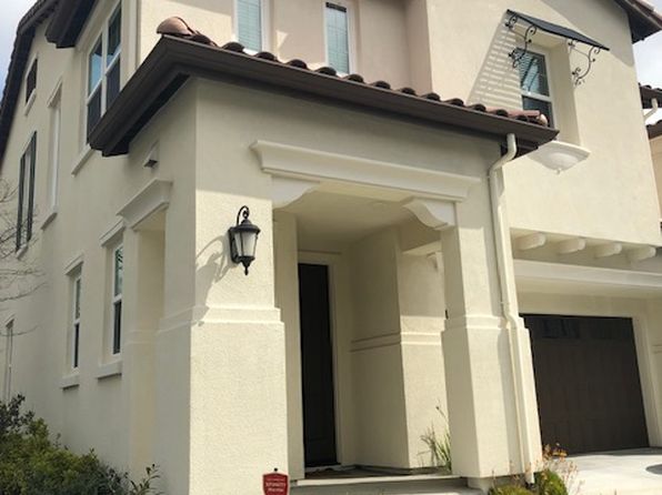 12 Kendall Cir, Moraga, CA 94556