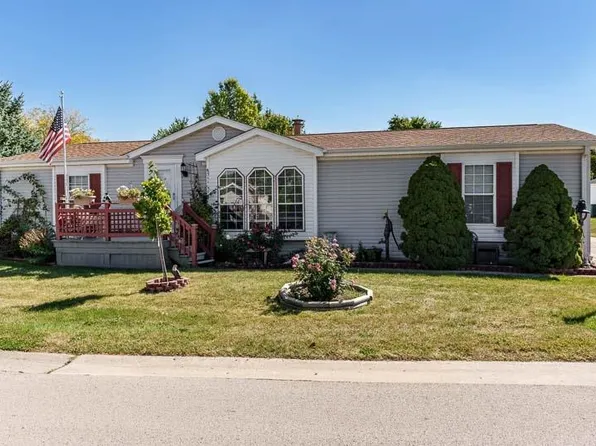 8511 Fig Tree Ln, Roscoe, IL 61073