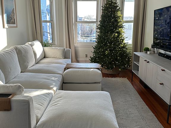 3rd image of 52 Sudan St #2