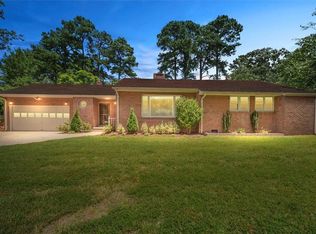 5168 Lake Shores Rd, Virginia Beach, VA 23455