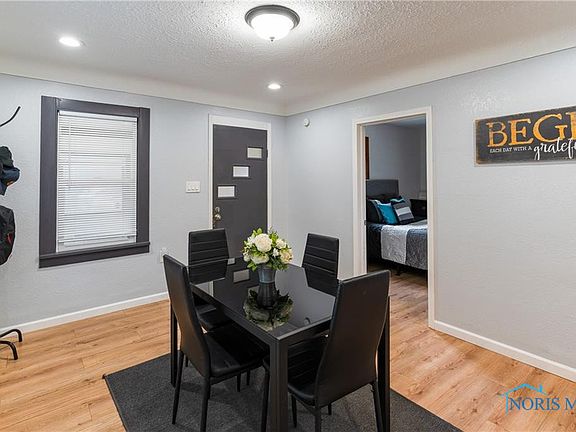 3rd image of 2408 Murray Dr