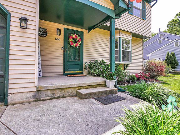 5th image of 564 Holly Brook Dr