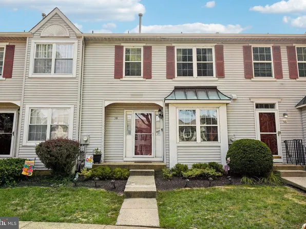 58 Liberty Dr, Langhorne, PA 19047