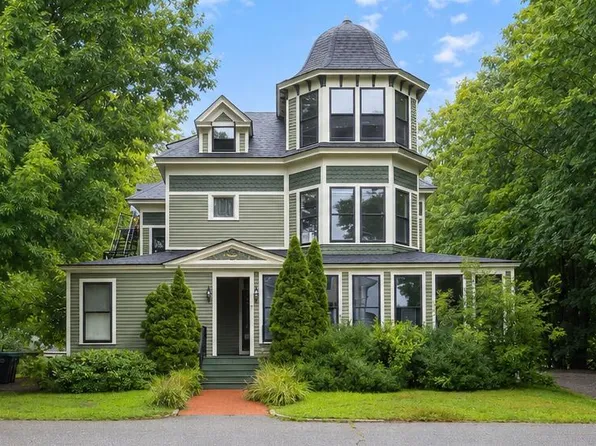 17 Storer Street #3, Kennebunk, ME 04043