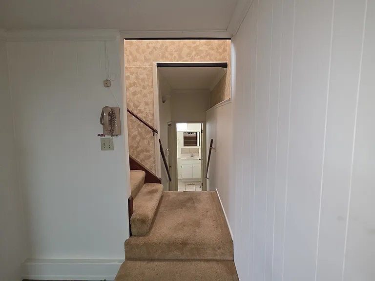 1744 Wesley Ave — Photo 41