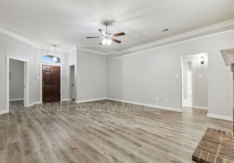 1800 Meadowlark Ln — Photo 6
