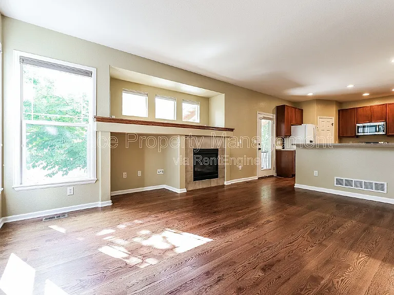 4731 Lucca Dr — Photo 5