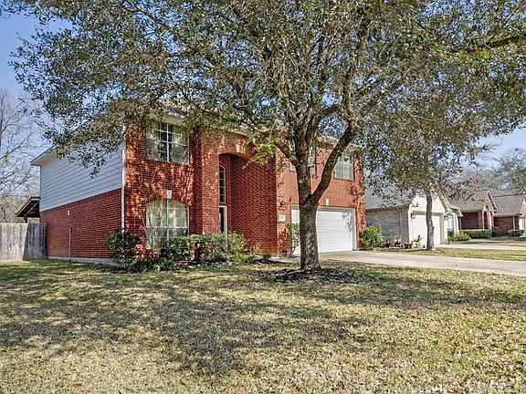 3rd image of 16350 Mellow Oaks Ln
