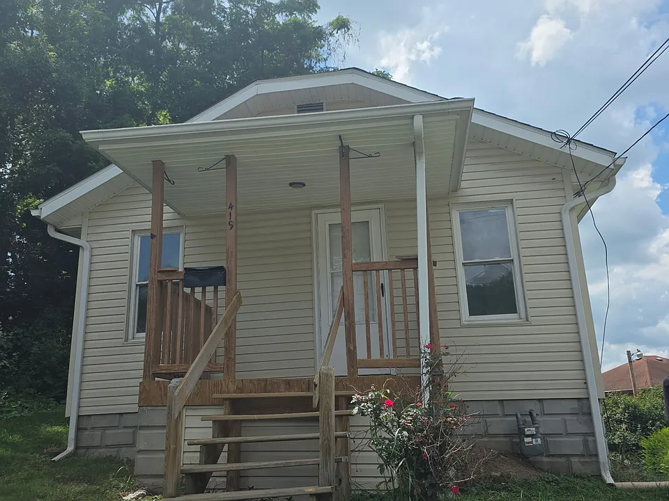 419 Luck Ave