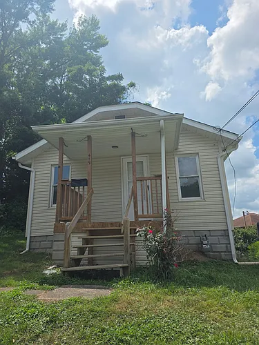 419 Luck Ave Photo 1