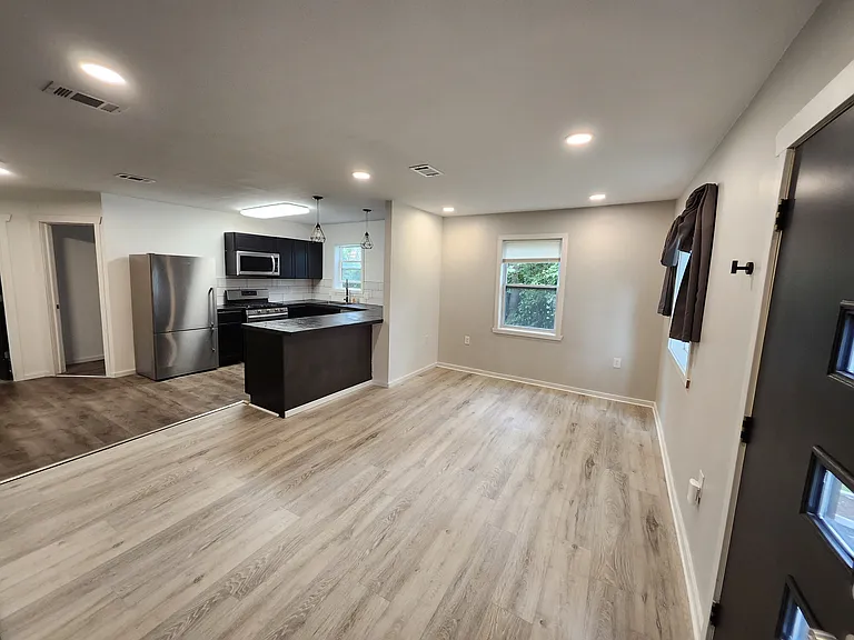 35127 Mabon Dr — Photo 2