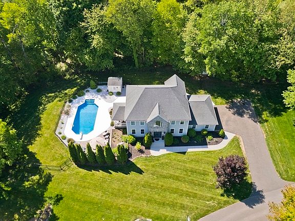 2nd image of 53 Highland Ln