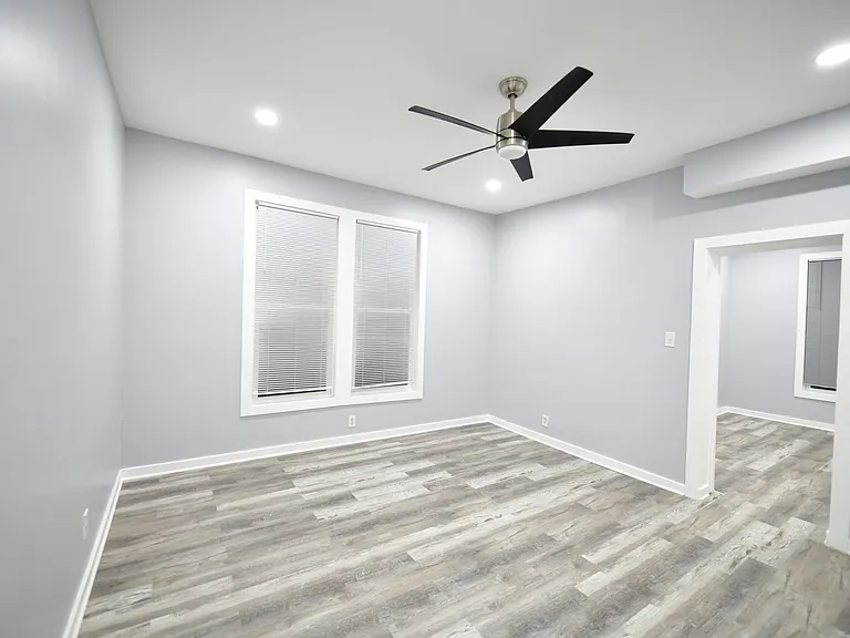 6729 S Langley Ave #1 — Photo 4