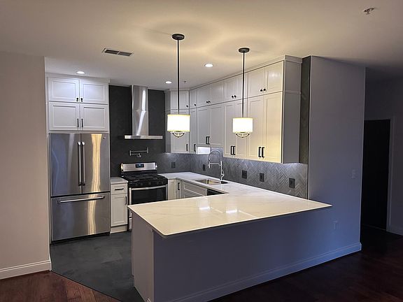 New Chef's Kitchen, Stainless Appliances, with Gas Range, Pot-filler, disposal, plenty of cabinets
