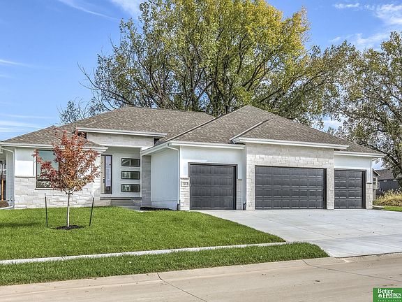 2nd image of 11011 98th St