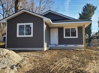 5013 SW 6th St, Des Moines, IA 50315