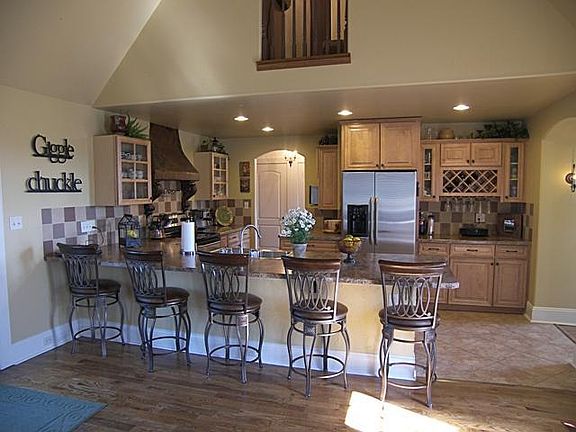 4th image of 7445 Foxdale Dr