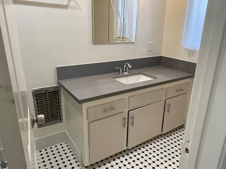 7705 Romaine St #5 — Photo 13