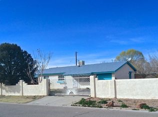 1727 Laney Ave SW, Albuquerque, NM 87105
