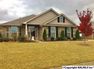 522 Summer Cove Cir, Madison, AL 35757