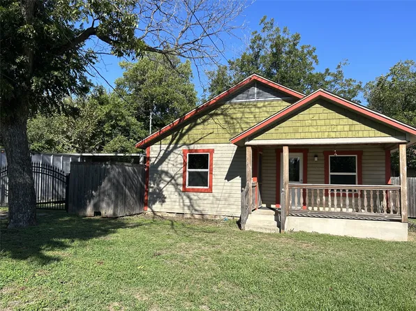 1126 Harvard St, River Oaks, TX 76114