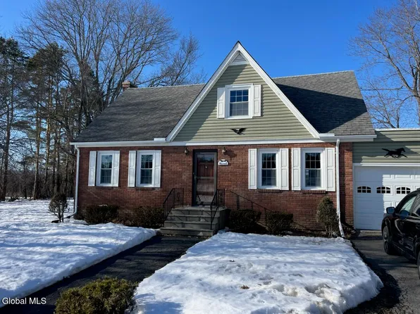 948 Quackenbush Road, Schenectady, NY 12306