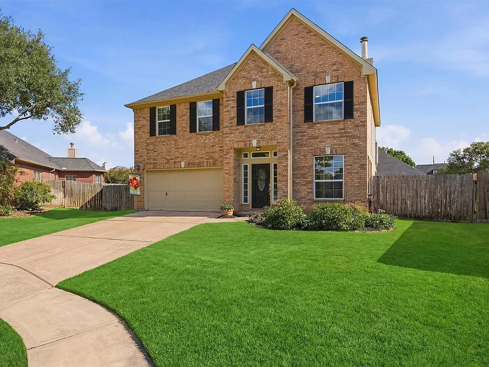 6215 Lake Chase Ct