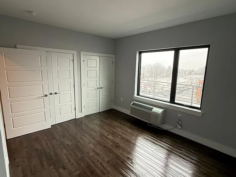 420 Anderson Ave #203 — Photo 5