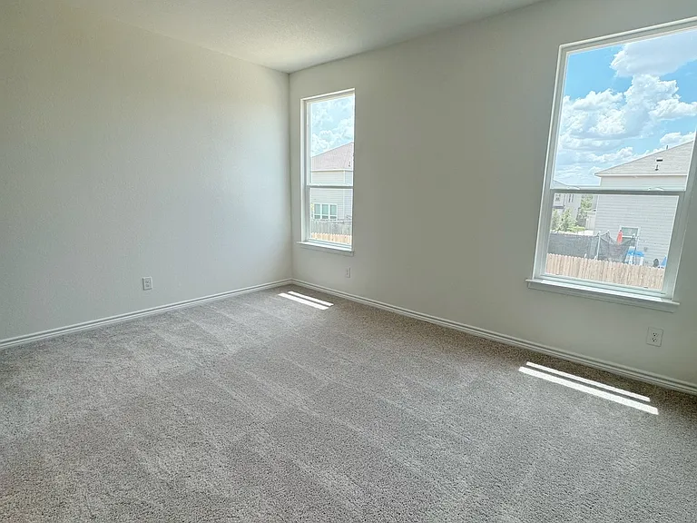 15346 Oceanus Dr — Photo 11