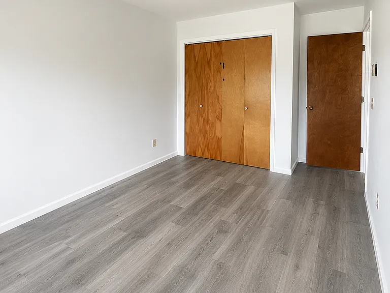 31 Railroad St #15 — Photo 2