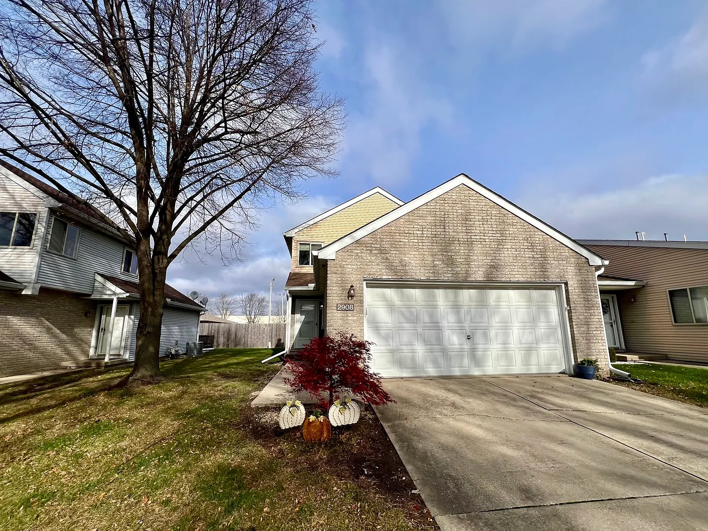 2908 Sierra Dr photo 1
