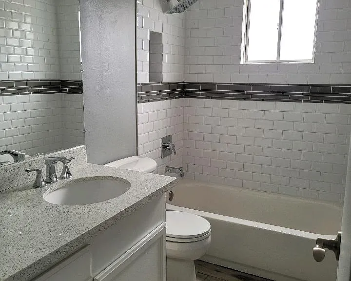 1939 E Missouri Ave #9 — Photo 6