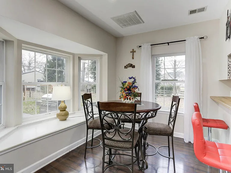 7465 Browns Bridge Rd — Photo 10