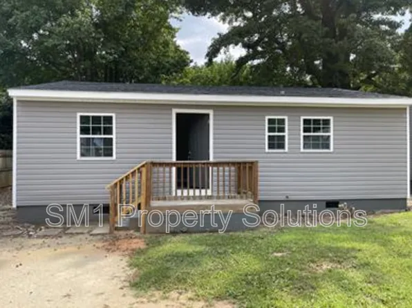 104 Lawndale Ave, High Point, NC 27260