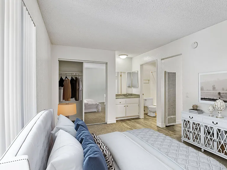 Casa Monterey Apartments — Photo 7