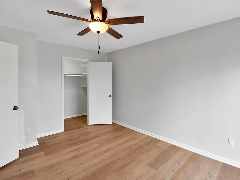 7047 Bissonnet St #117 — Photo 11