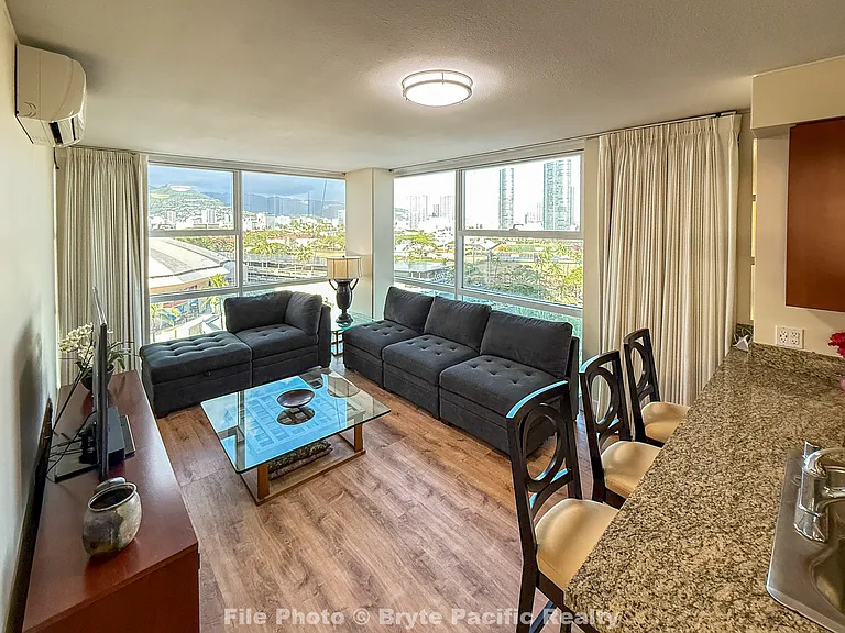 909 Kapiolani Blvd #1008 — Photo 2