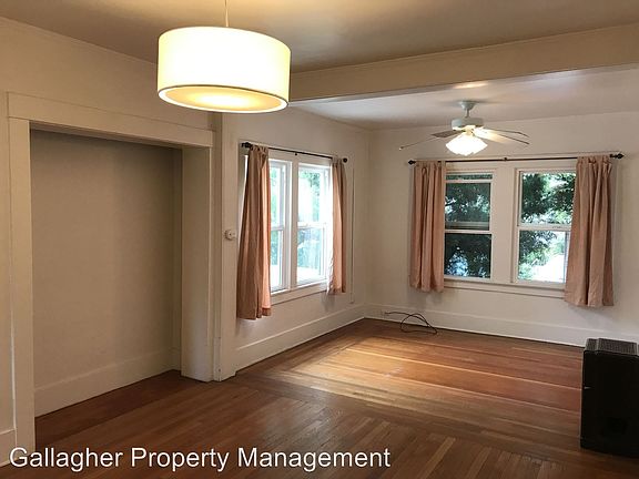 3rd image of 1923 De La Vina St APT 05
