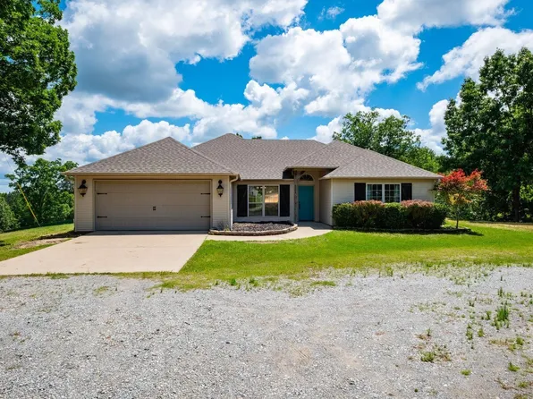 4951 Dixie Ln, Benton, AR 72019