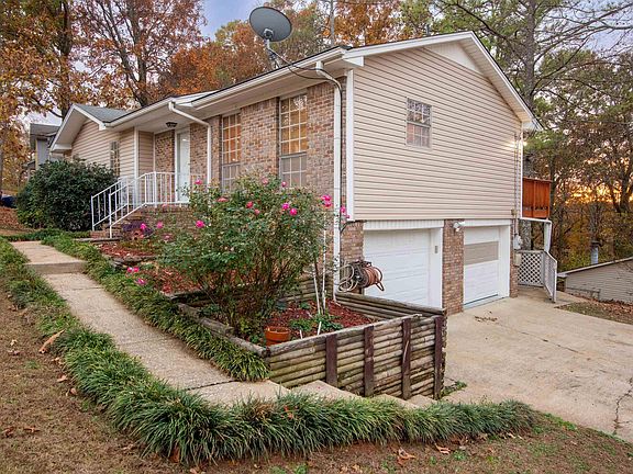 2nd image of 1629 Sonia Dr