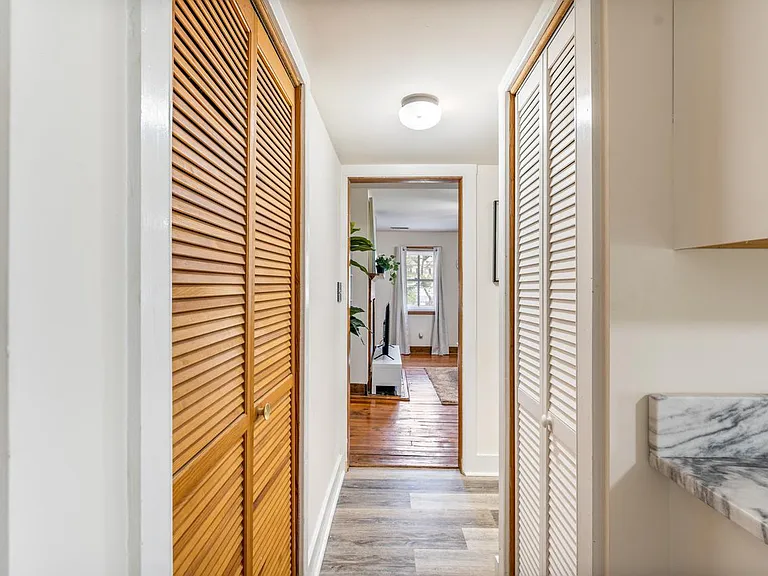 102 Lewis St — Photo 19