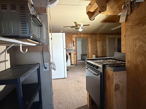 5th image of 170 Bays Bend Rd
