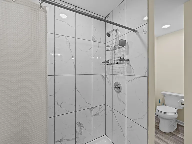 204 Hickory St — Photo 14